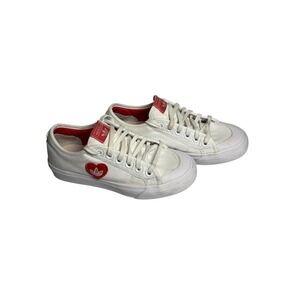 Adidas Nizza Heart Trefoil Canvas Sneaker  Read Sizing M 5.5 W6.5‎